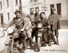 26 - Cichinu seduto sulla moto di destra